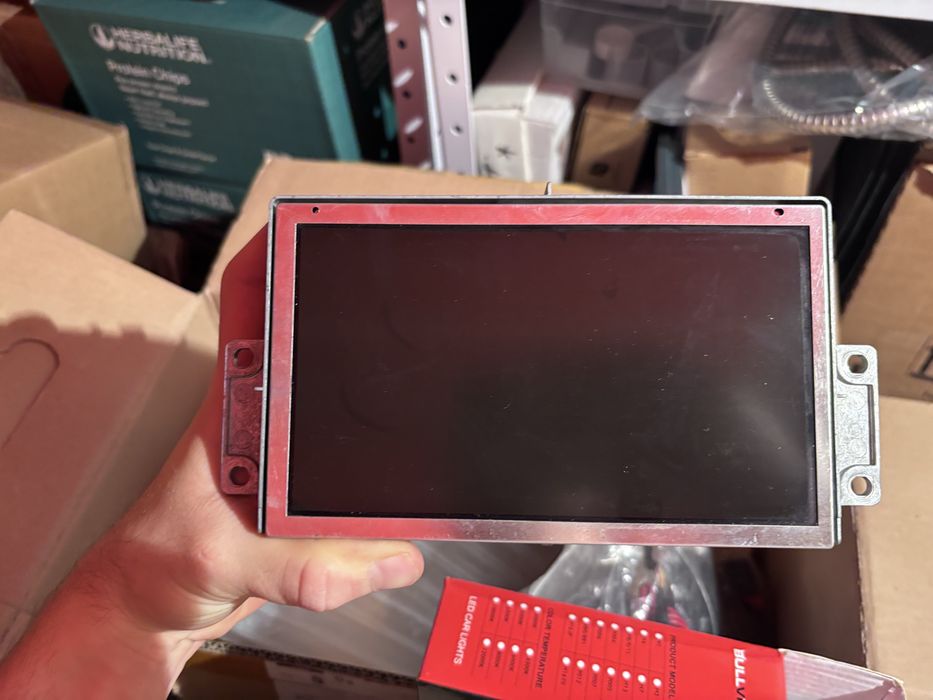 Дисплей за мултимедийната система RT4 / RT5