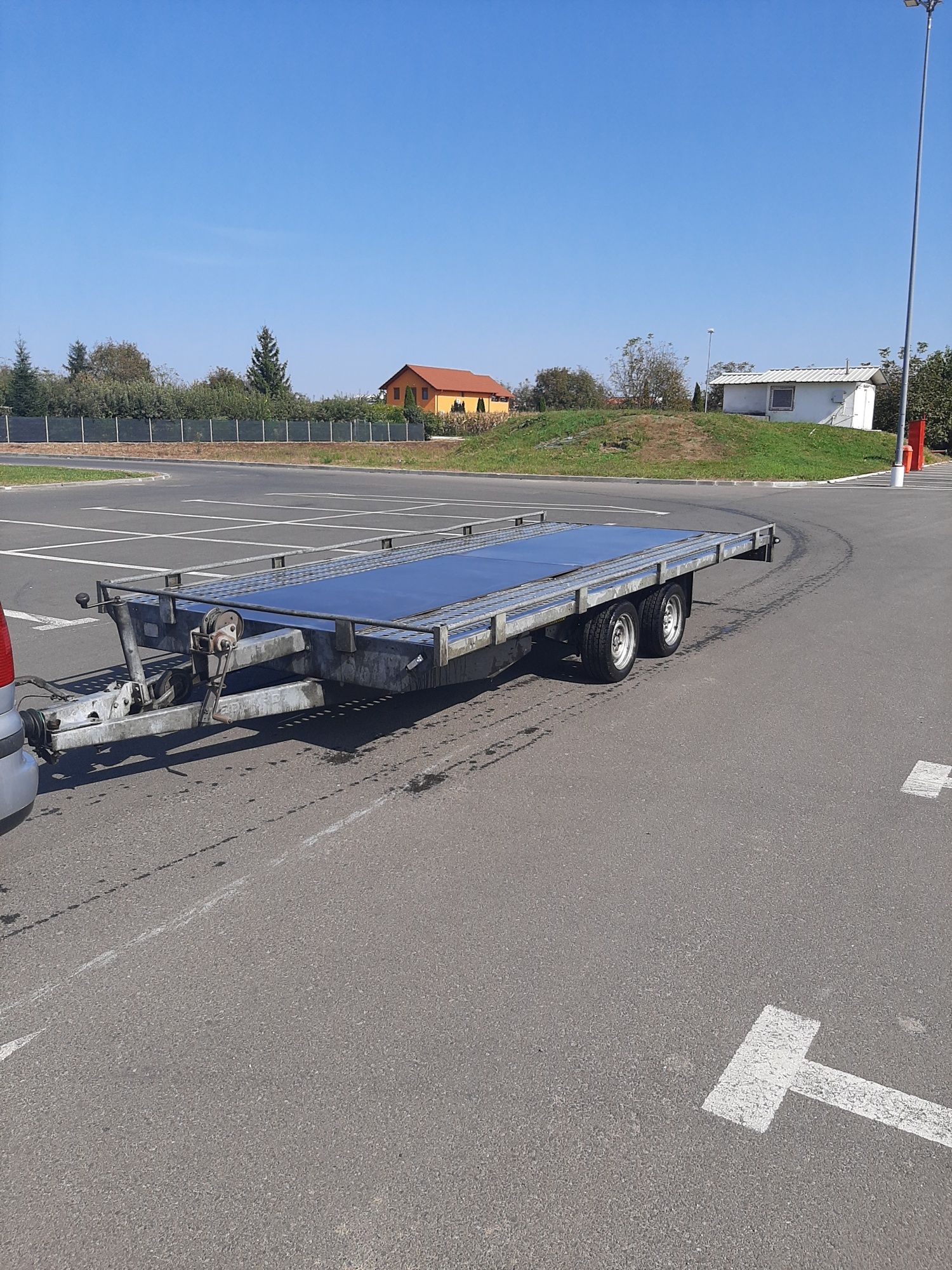 Inchiriez trailer cu o axa/inchirieri,remorci 750k,inchiriere trailere