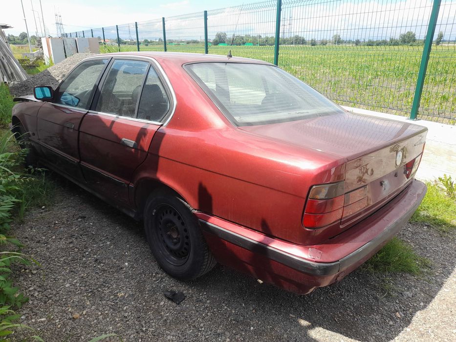 На части! BMW 520 I