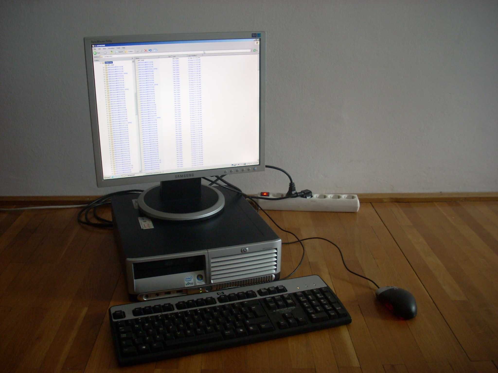 Calculator, Tastatura, Mouse, HP Compaq + Monitor LCD 19" Samsung