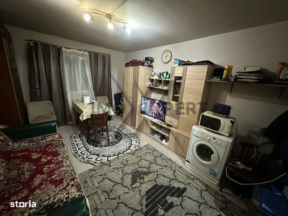 Chirie Garsoniera 22mp, baie, bucatarie zona Dambu Rotund