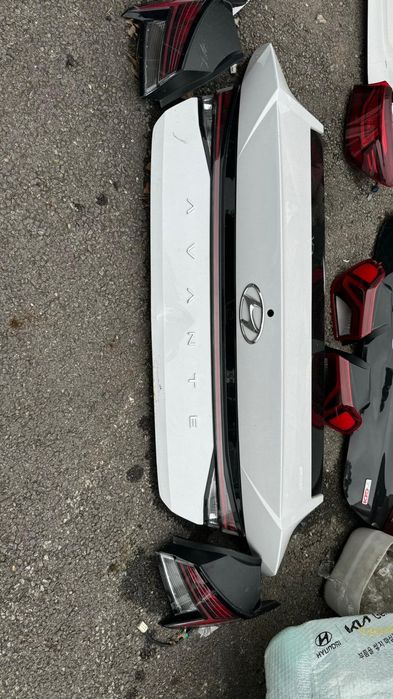 Hyundai Elantra задний стоп