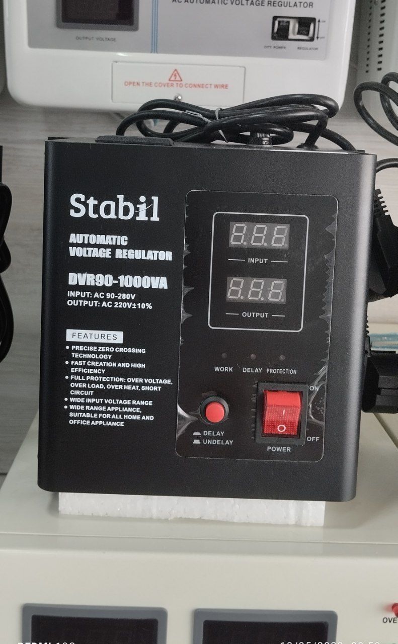 Stabil 1000-VA  Stabilizator 1-KW 90-280V стабилизатор