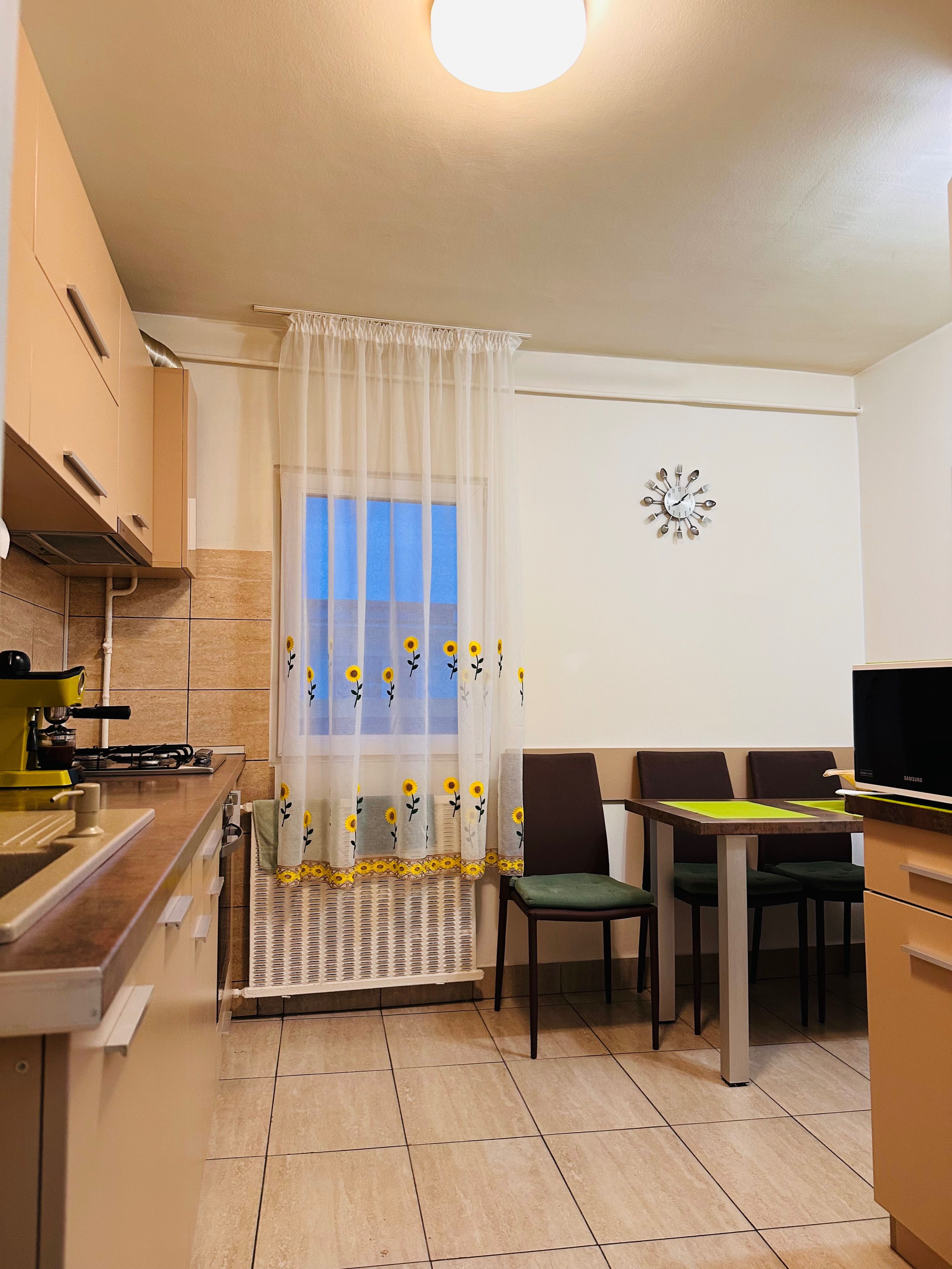 2 camere decomandate, finisat mobilat si utilat