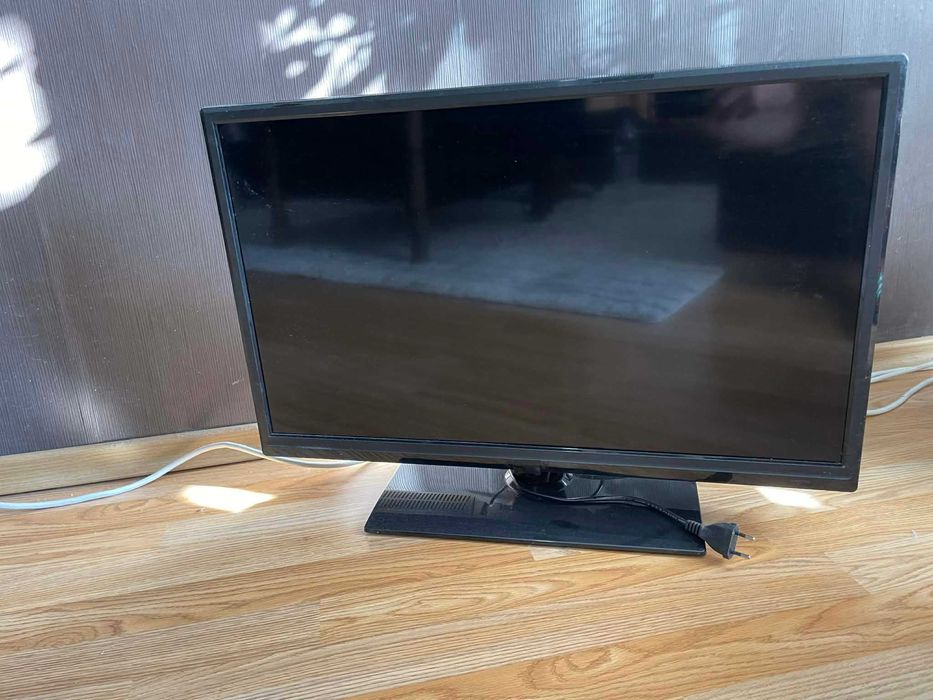 Телевизор Crown - 28' inch