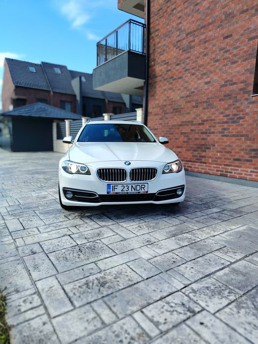 BMW seria 5.   Xdrive.   4 butoane