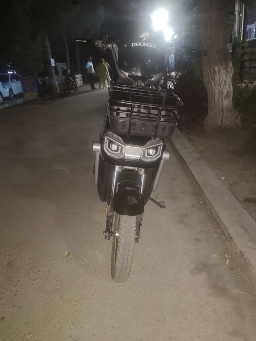 Skutr yangi 1 oy minilgan