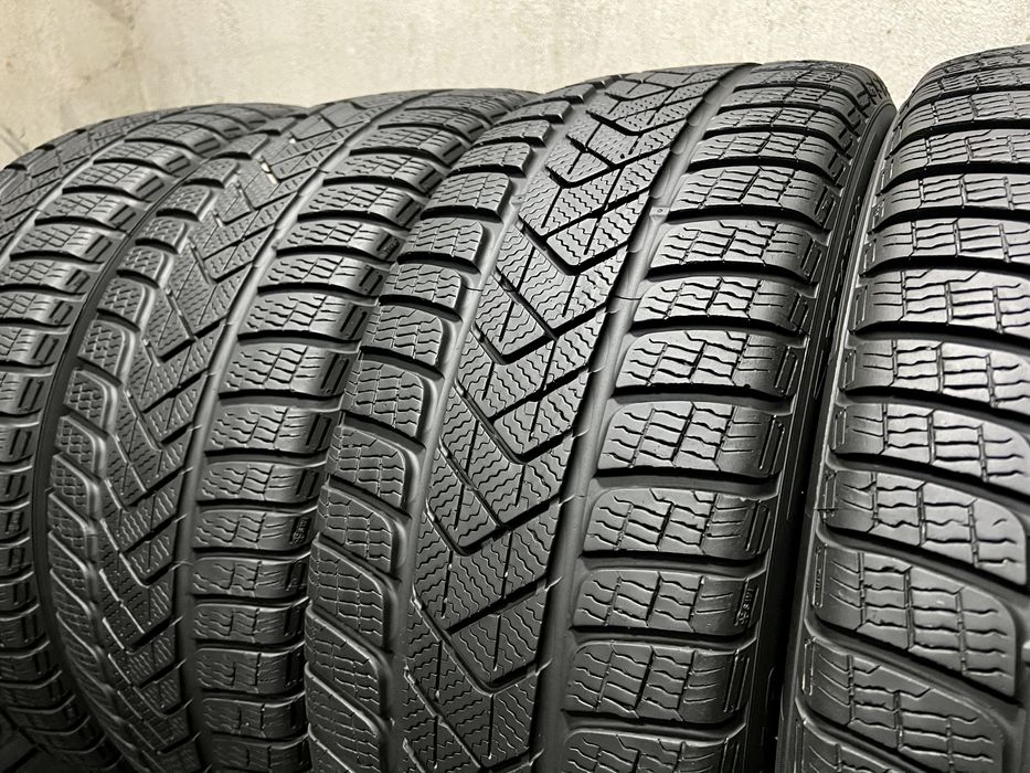 235/45/19 PIRELLI Run Flat