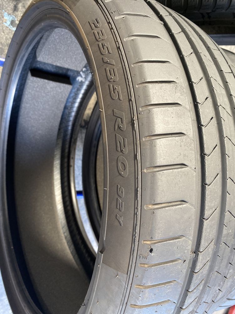 235/35/20 Pirelli Vara