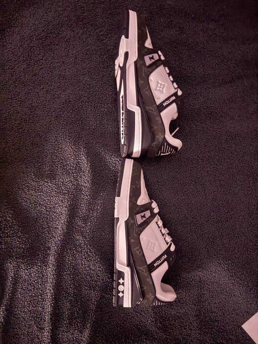 Louis Vuitton Trainers Black 44