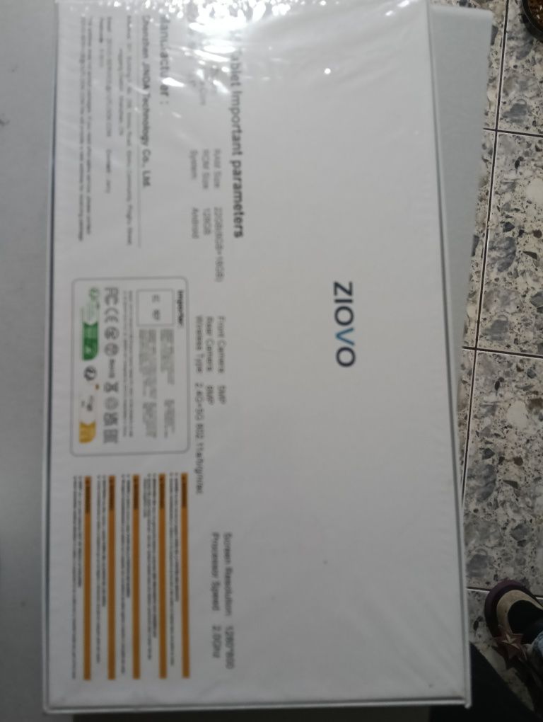 Vând tableta ziovo Z168