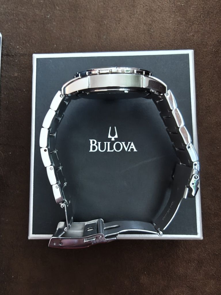 Bulova Precesionist 200m.