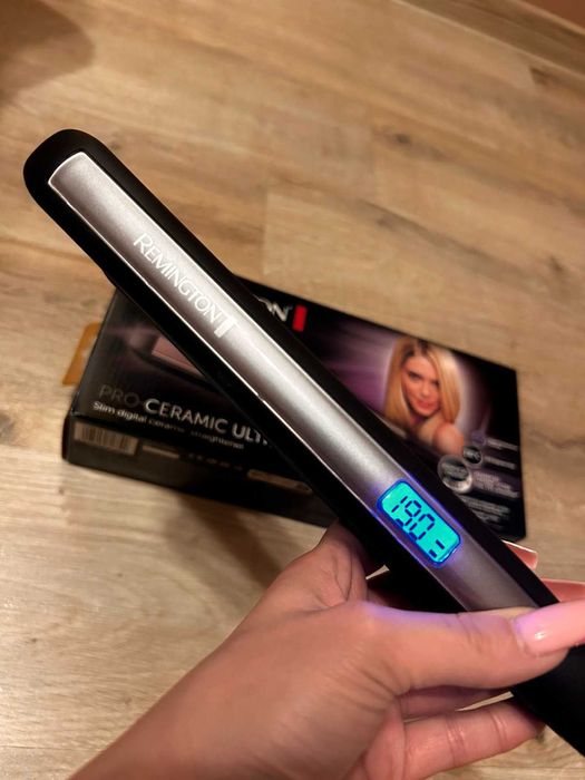 Чисто нова преса за коса на REMINGTON