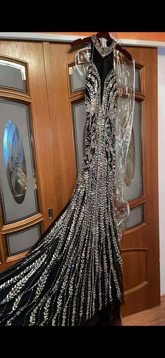 Rochii de seara detalii in privat