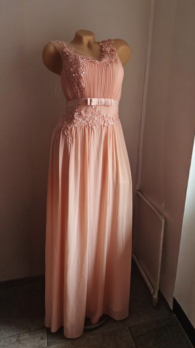 Продам нарядное вечернее платье