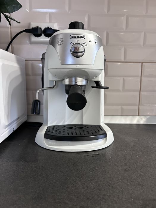 Expresor manual DeLonghi
