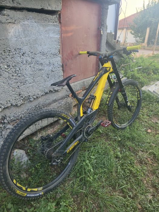 Продавам YT Tues 2019