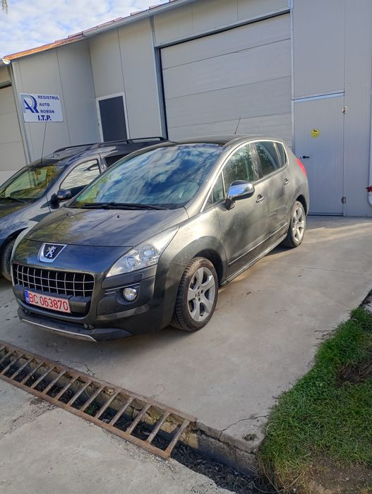 Vând Peugeot 3008