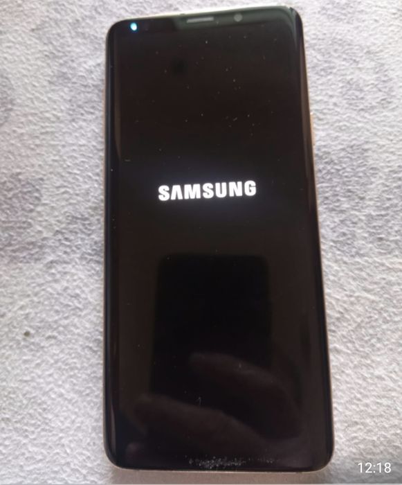 Vind telefon samsung s 9 plus gold