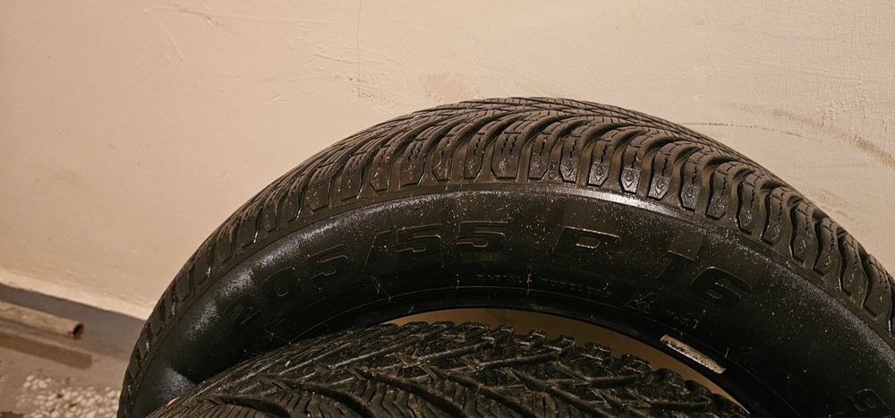 Зимни гуми BFGOODRICH 205/55/16 3 бр.