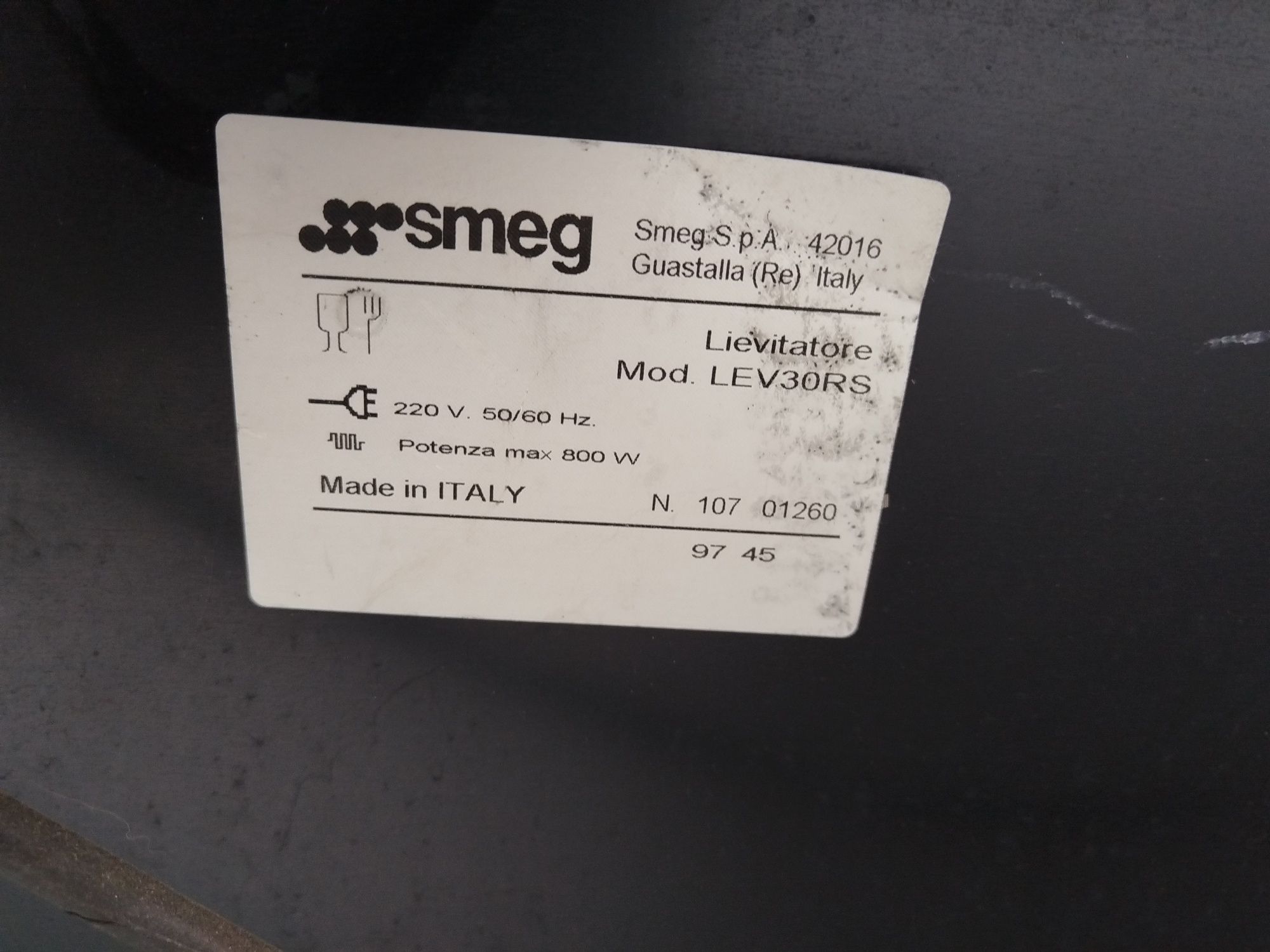 Vând dospitor smeg