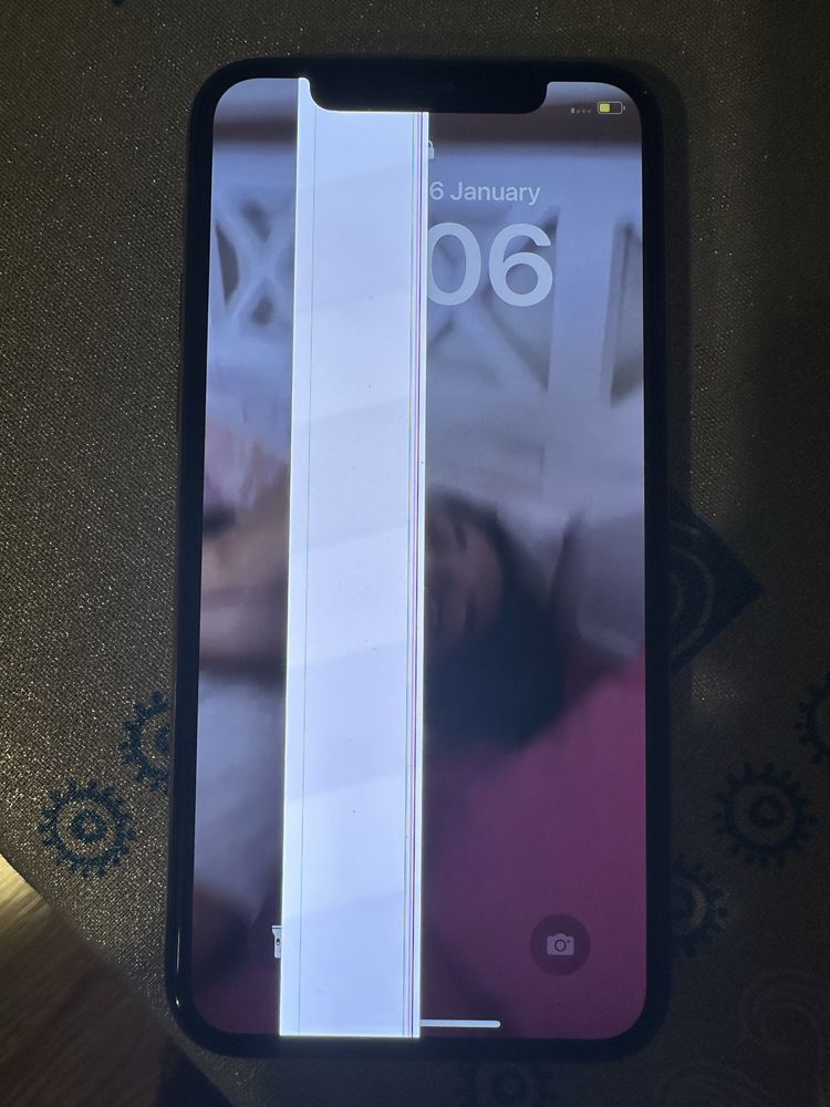 Iphone 11 pro  gold