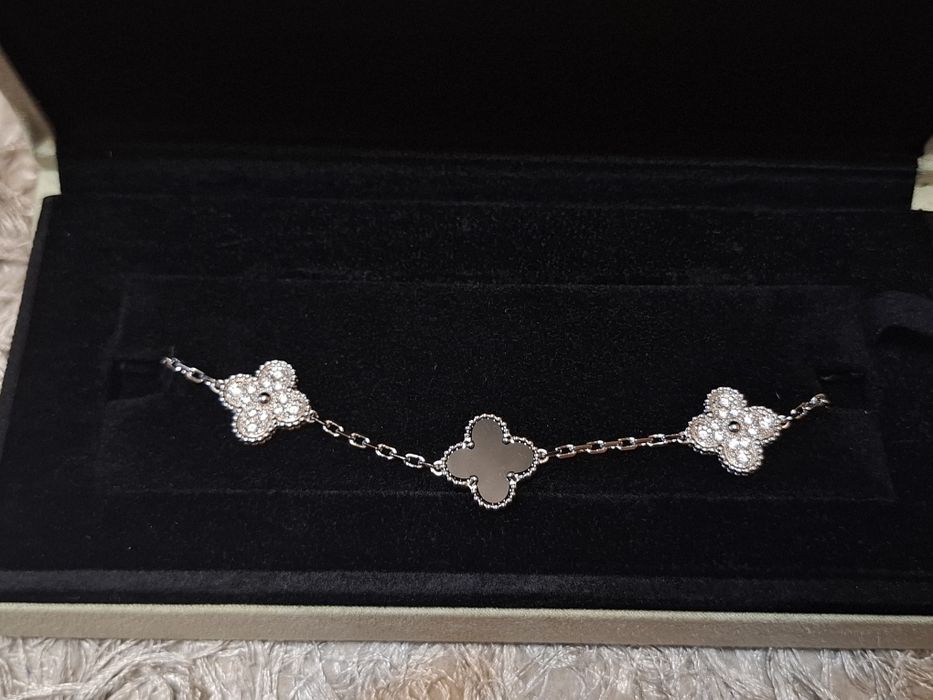 Bratara Van Cleef & Arpels Nou - Cadou Ideal , Urgent