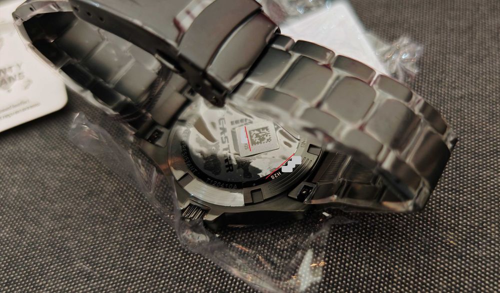 TISSOT SEASTAR 1000 QUARTZ 40mm чисто нов часовник кутия 100% оригинал