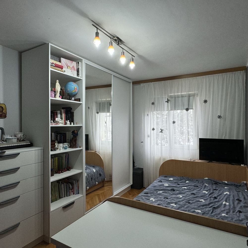 Vand apartament strada Bucium