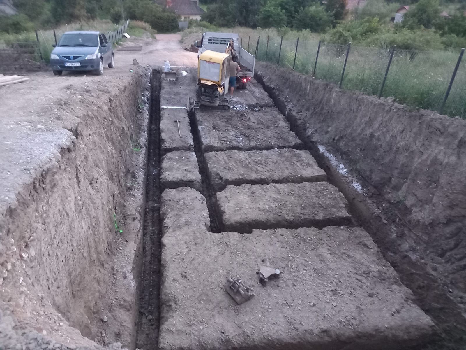Lucrari mini excavator 1,6 tone