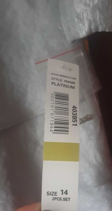 Vind rochie de ocazie nouă