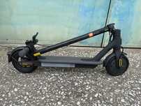 Electric Scooter Xiaomi Mi Essential - само на 650м !