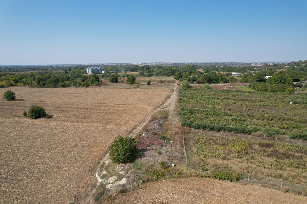 Продава се Земеделски имот в Плевен, Индустриална зона -  кв.м за 2040 €/дка - Снимка #13