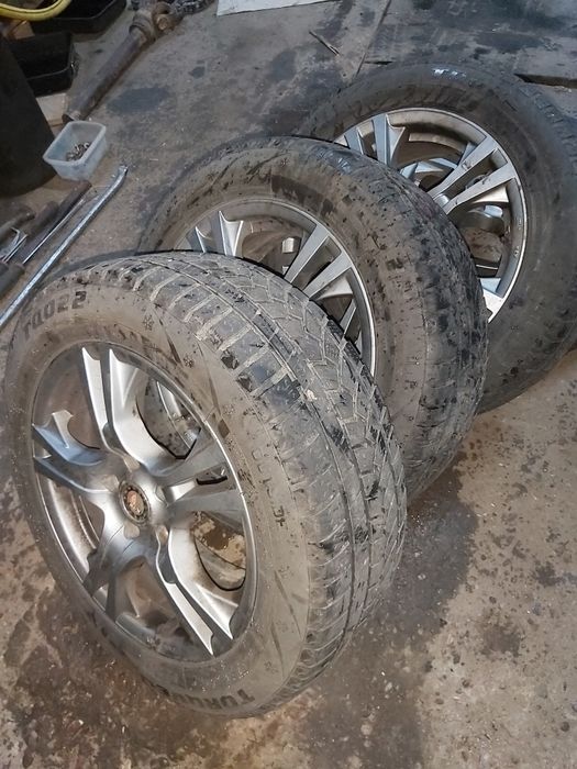 Anvelope de iarnă 215/55/16