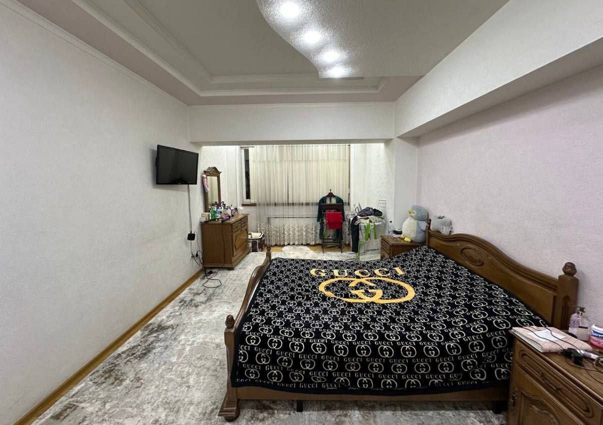 Цум Мирабадский рн 3*4/4/9 продается квартира