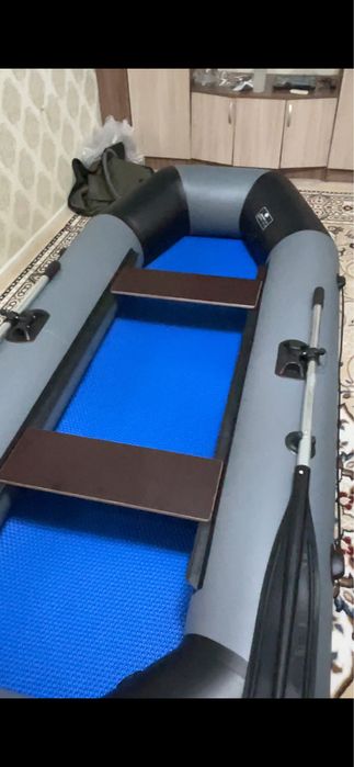 Продам лодку Ruff 280