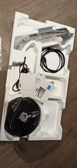 Vand Monitor Philips Briliance 323B