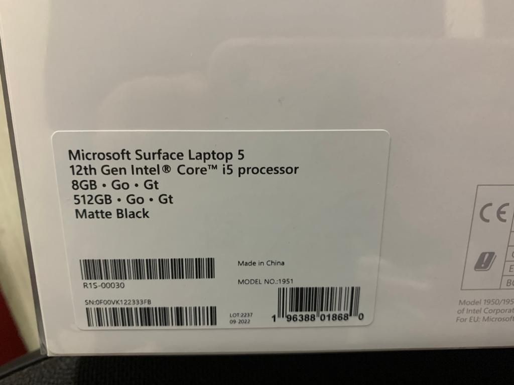 Microsoft Surface Laptop 5 13.5 12TH Core i5 8GB/512GB nou sigilat!