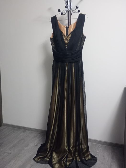 Rochii superbe de seară și ocazie