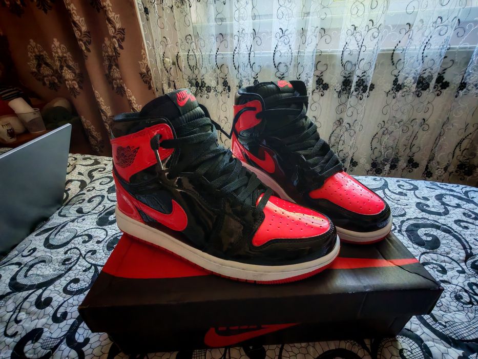 Jordan 1 patent bred family high r.