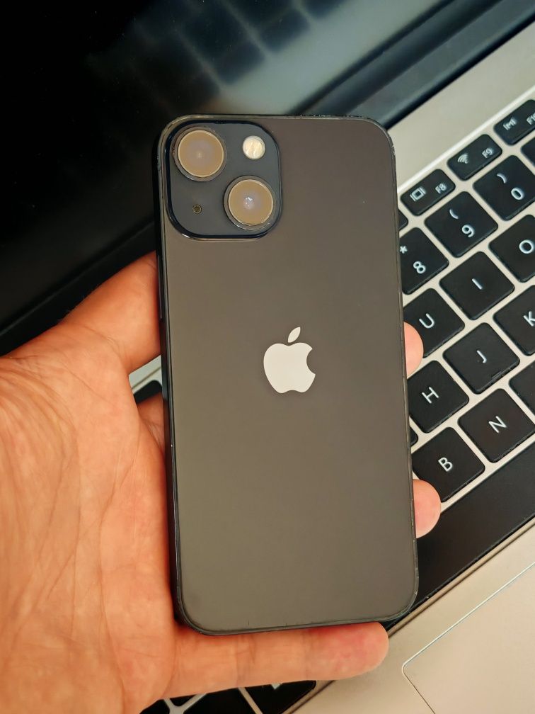 iPhone 13 Mini Midnight 128GB / Батерия 100% / Бартер