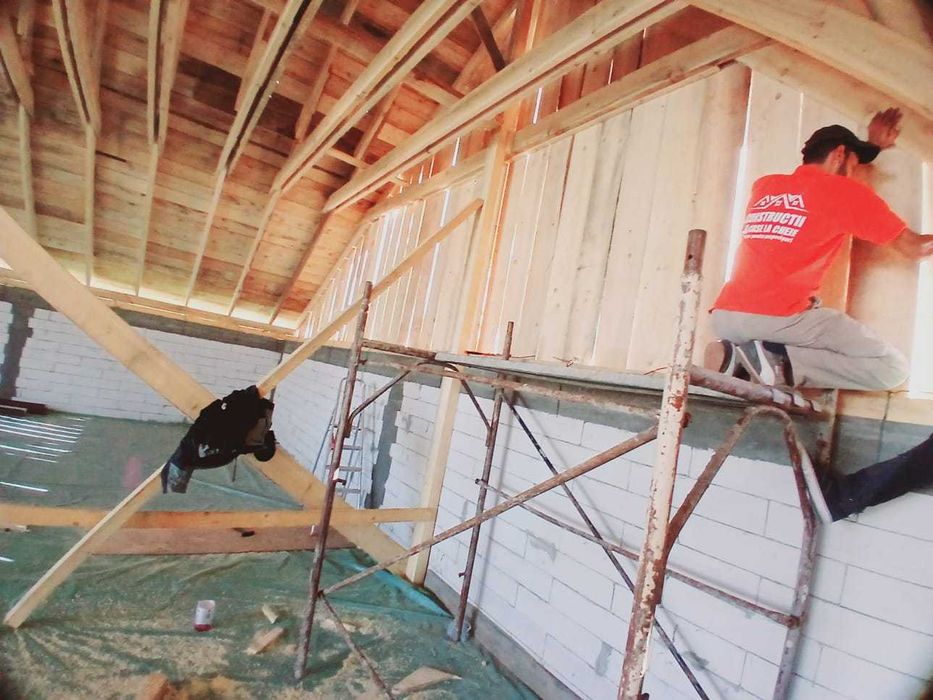 Construcție Acoperiș Nou - Experiență Garantată!