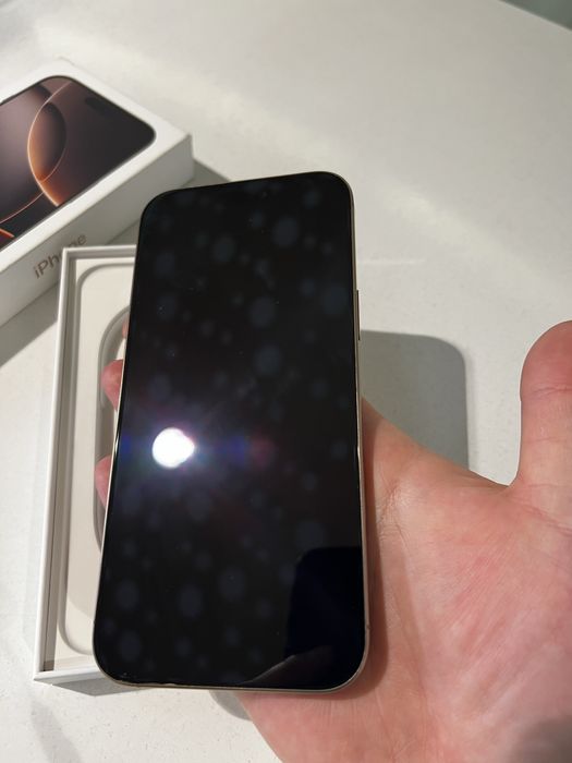 Продается IPhone 16 pro max rose gold