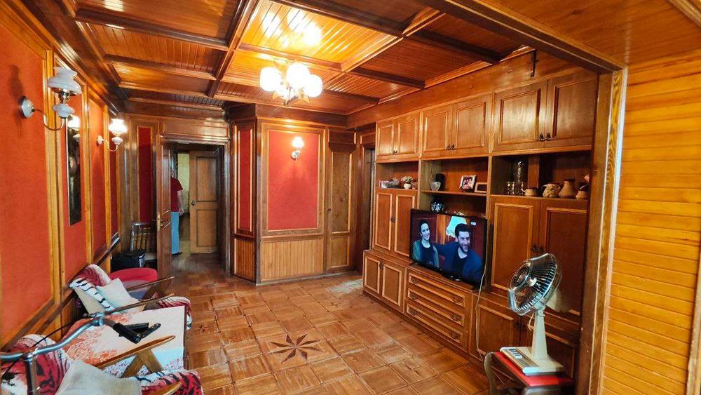 4 комнатная квартира на Максим Горького 124 м2