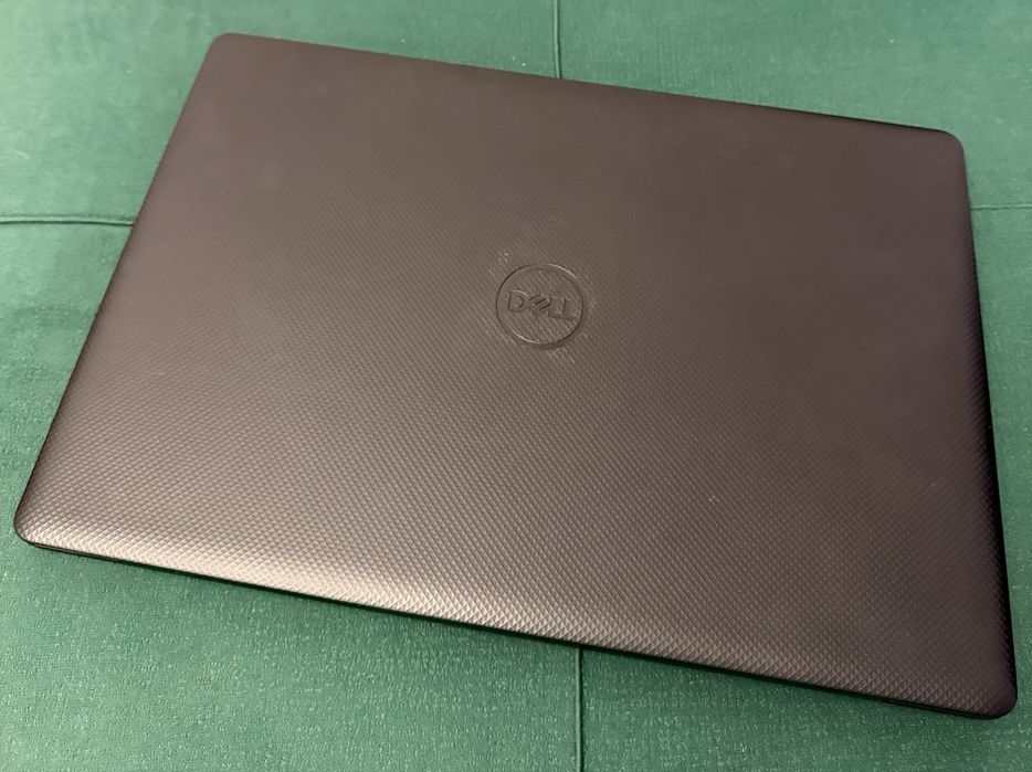 Ноутбук Dell Vostro Core i5 8th gen