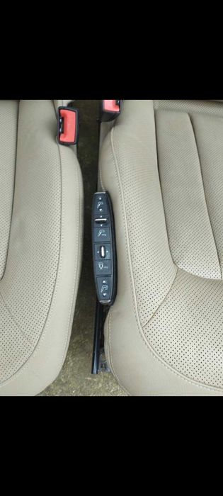 Два салона на Mercedes CLS W218 Перфектни