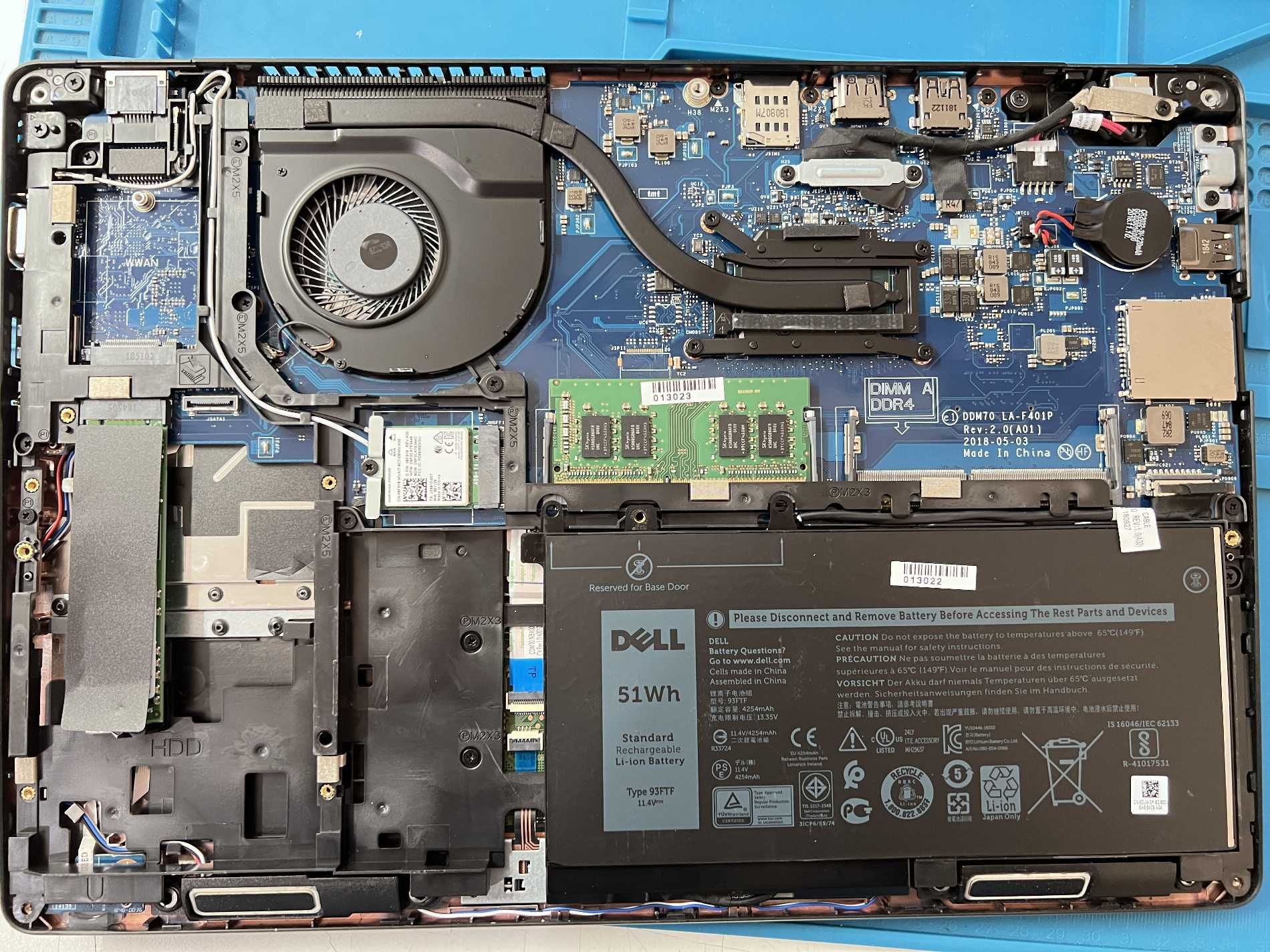 Dell Latitude 5490 14" IPS i3-8130U 8GB 260GB/->Отлично състояние