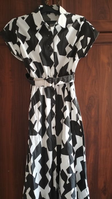 Нарядные платья, состояние новое