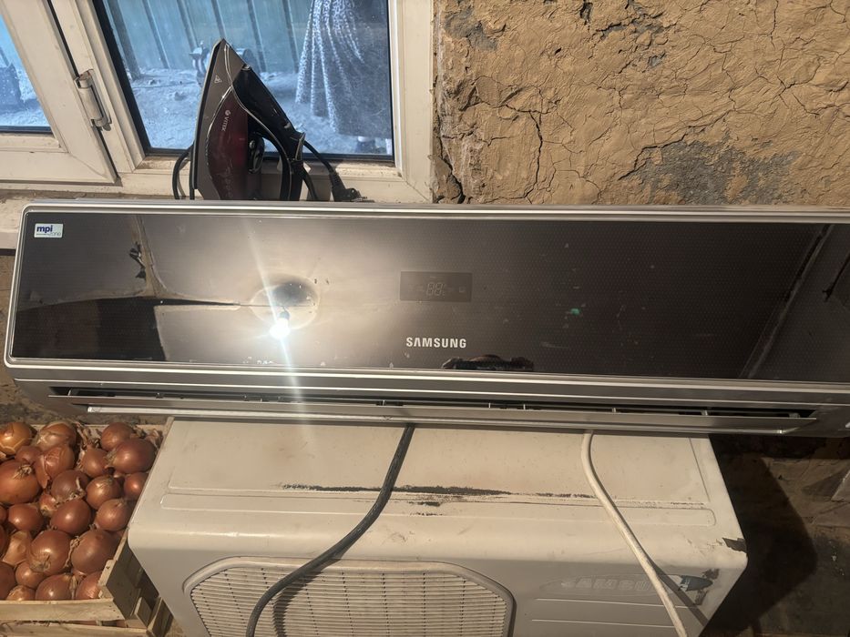 Продам 2 кондиционера samsung 24 и Бирюса 09