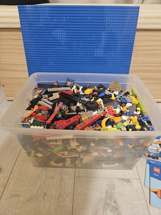 Lego 4.5 kg + placa mare